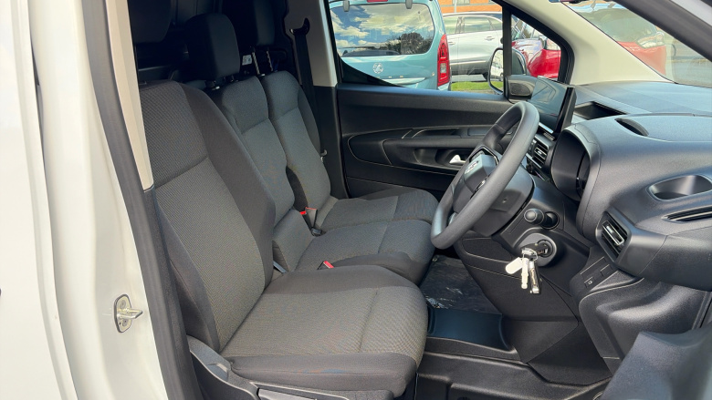 Vauxhall Combo Cargo Combo Xl Diesel 1.5 Turbo D 100ps Pro H1 Van